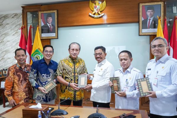 1 Dukung Pemenuhan Kebutuhan Alquran di Indonesia, PT IKPP Tangerang, Wakaf Alquran, Wali Kota Tangerang, Ramadan 1447 H, csr