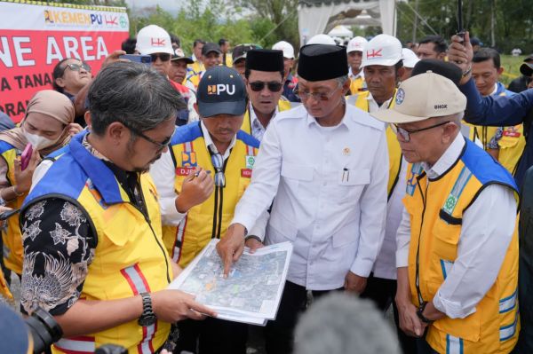 Menteri Dody, Tinjau Langsung Penanganan Runtuhan Tebing di Aceh Tengah, Dorong Percepatan Penanganan Komprehensif