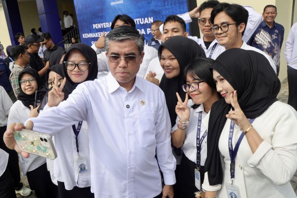 Kemnaker Salurkan Rp32 Miliar, Pemulihan Ekonomi Sumatera Utara dan Aceh, Menteri Ketenagakerjaan Yassierli