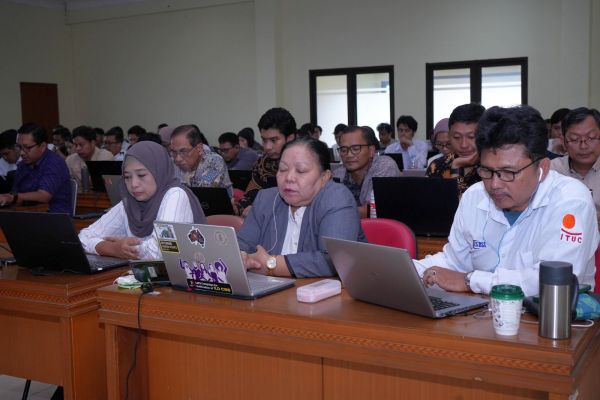 Peserta Uji Ahli K3 Umum, Pentingnya Kompetensi K3 di Dunia Industri, Kementerian Ketenagakerjaan (Kemnaker)