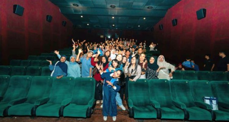 Bioskop Banjir Air Mata, 88.060 Penonton Jadi Saksi Dua Hari Pertama, Betapa Berharganya Memori Ibu, Film Yang Lain Boleh Hilang Asal Kau Jangan
