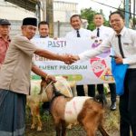 Berbagi di Hari Raya, ARYADUTA Lippo Village, Salurkan Hewan Kurban , IDUL ADHA