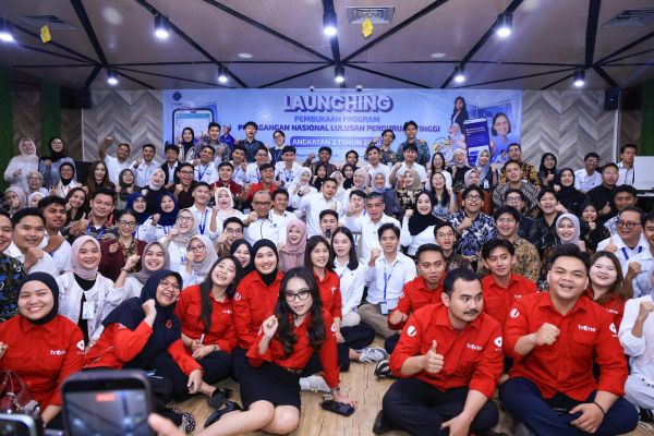 Menaker dan Seskab, Luncurkan MagangHub Angkatan II, Kuota Peserta Naik Jadi 150 Ribu