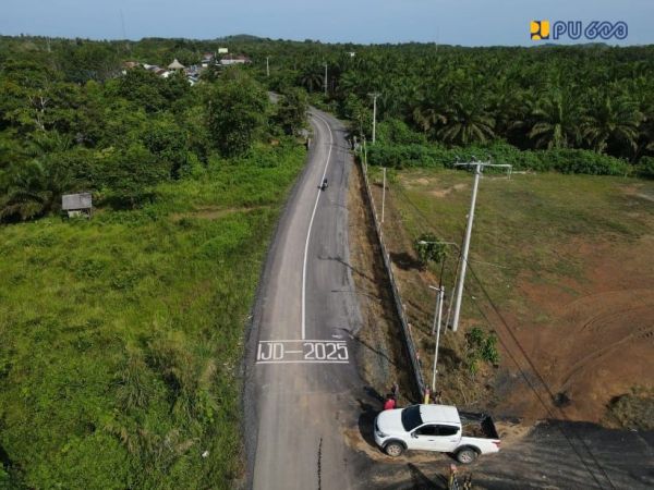 1 Inpres Jalan Daerah 2025, Kementerian PU, Perkuat Akses Distribusi Komoditas Ekspor Kayu Arang di Kotabaru