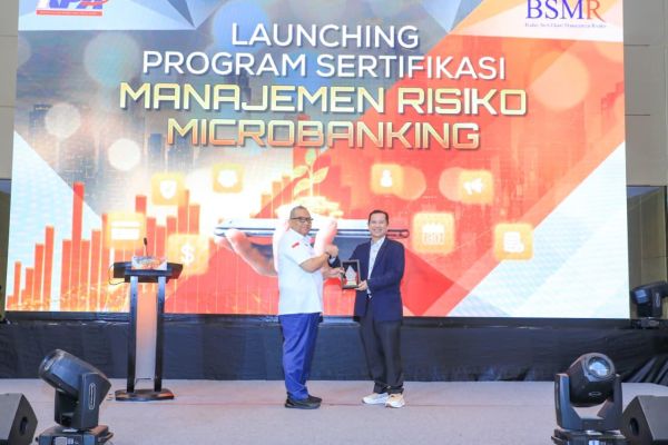 Wamenaker. Tekankan Kompetensi SDM, Pengelolaan Risiko Microbanking