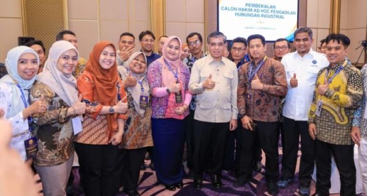 Menaker RI, Hakim Ad Hoc PHI Jaga Kepastian Hukum, Menteri Ketenagakerjaan Yassierli