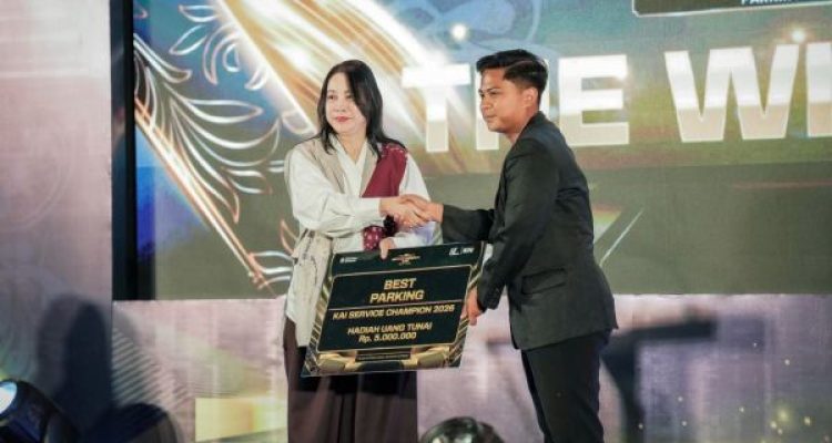 Insan KAI Services, Raih Dua Penghargaan, KAI Service Champion 2026