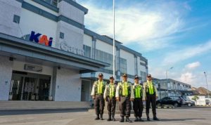 Siaga dan Responsif, Petugas Security KAI Services, Hadirkan Pelayanan Prima untuk Pelanggan